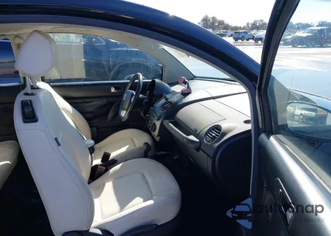 2008 Volkswagen New Beetle Black Tie Edition/Triple White from USA, damaged, VIN 3VWFW31C48M525412